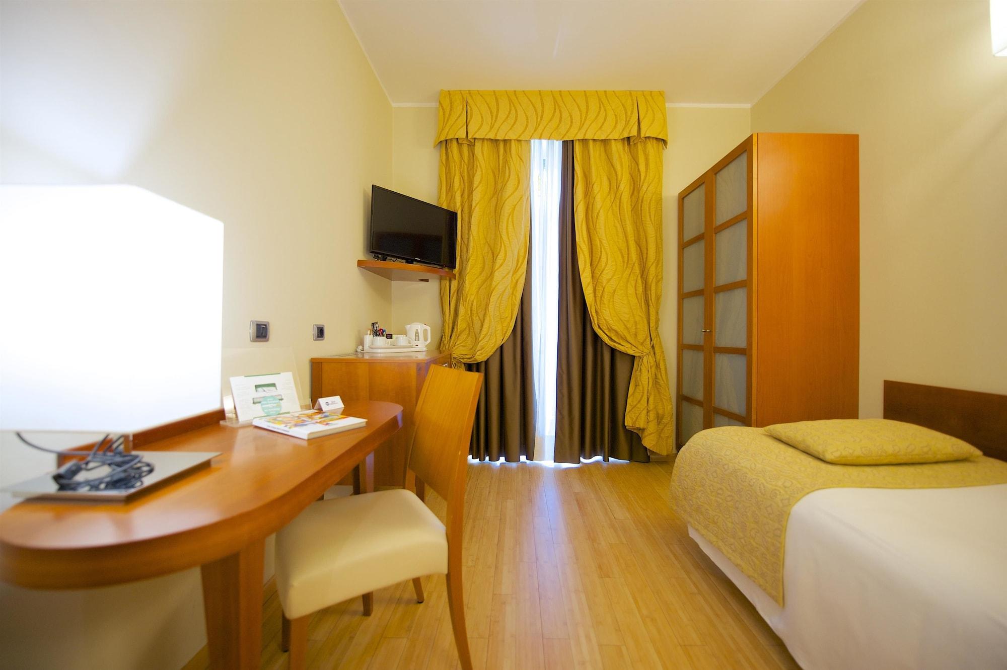 Western Crystal Palace 4*